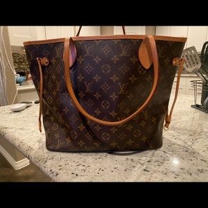 Meet your Posher, Courtney